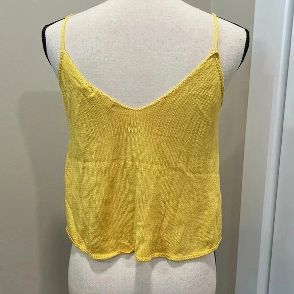 Embossed top - Picture 2 of 6